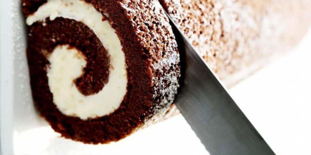 Schoko-Biskuitrolle: Eine Köstliche Versuchung für Naschkatzen ...