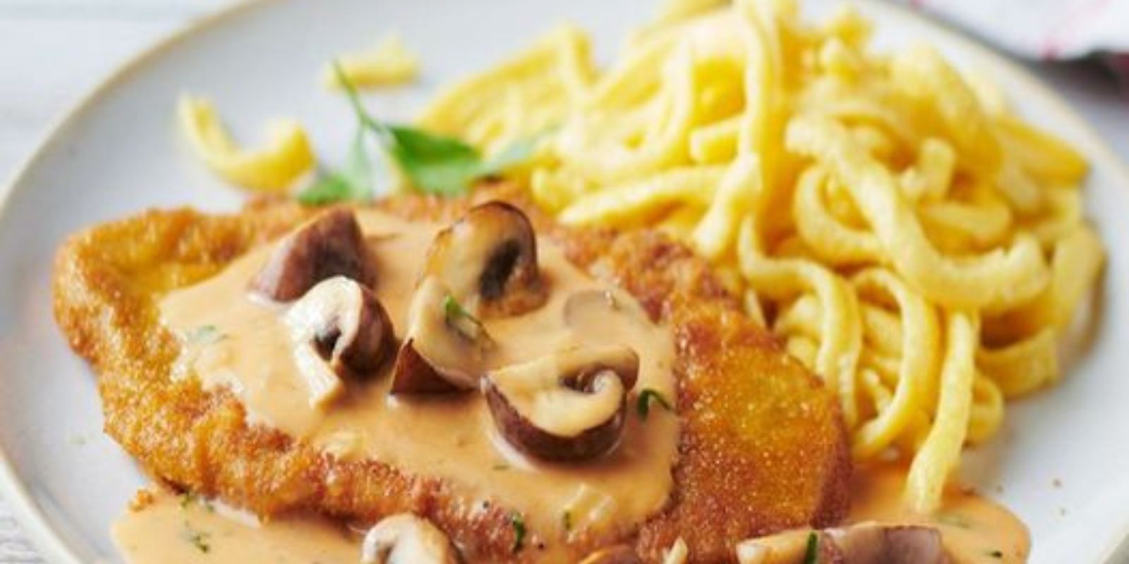 Jägerschnitzel mit Spätzle – Ein kulinarisches Meisterwerk der ...