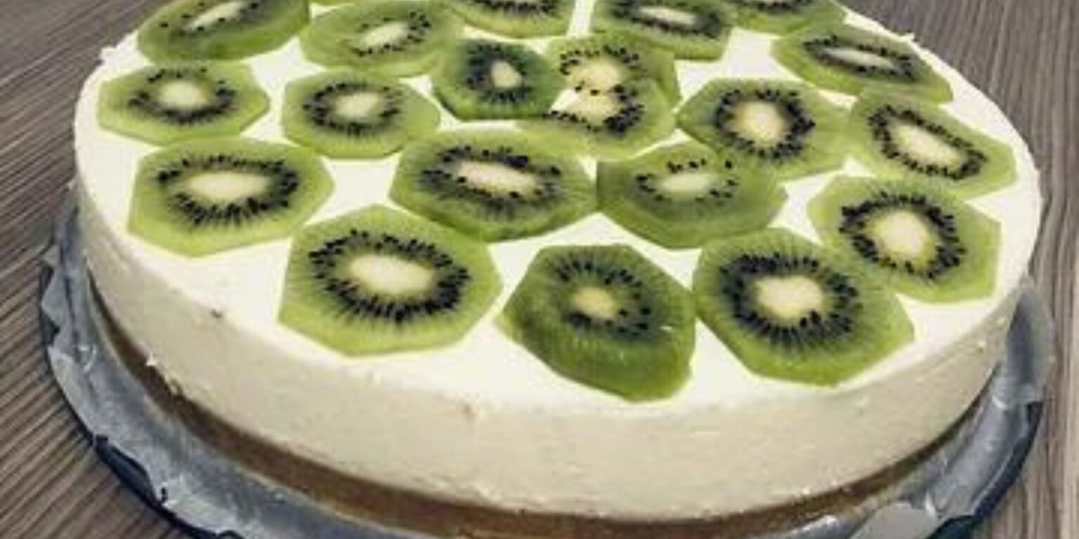 BUTTERKEKS KIWI TORTE MIT FRISCHKÄSE, OHNE BACKEN ! - Rezepte &amp; Tipps