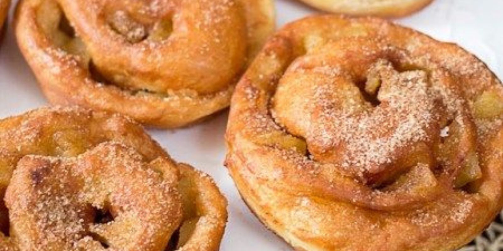 &amp;quot;Apfelkrapfen: Der Verlockende Apfelgenuss in Teig gehüllt&amp;quot; - Rezepte ...