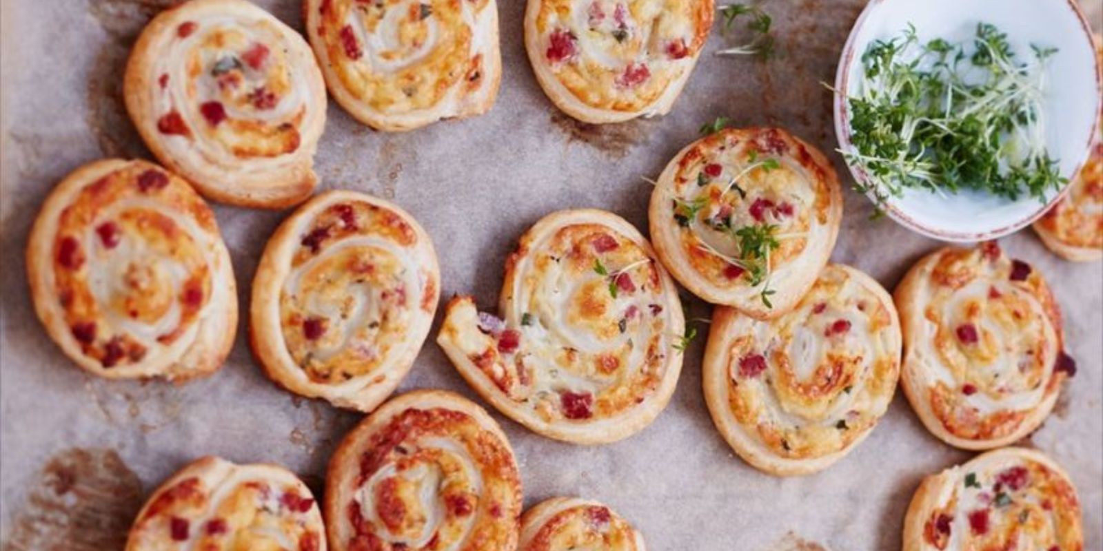 Flammkuchenrolle - Der Leichte Genuss fürs Mittagessen - Rezepte &amp; Tipps