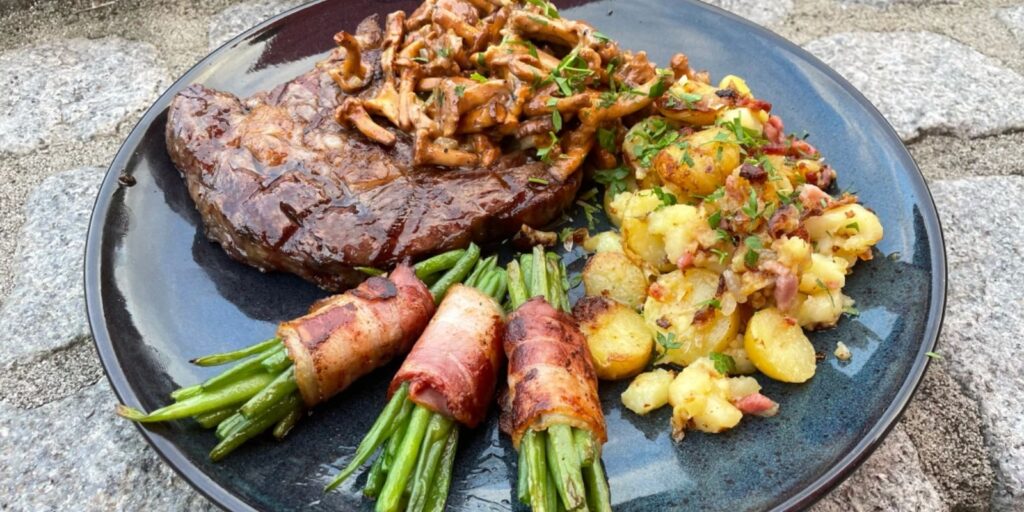 Ein Genuss für Feinschmecker: Steak mit Pfifferlingen und ...