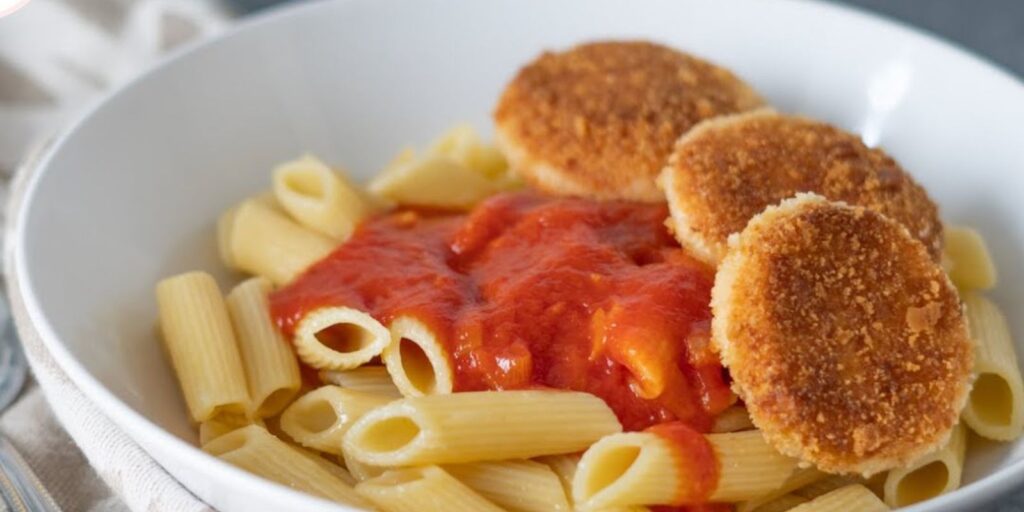 DDR-Klassiker neu interpretiert – Makkaroni mit Tomatensoße und ...