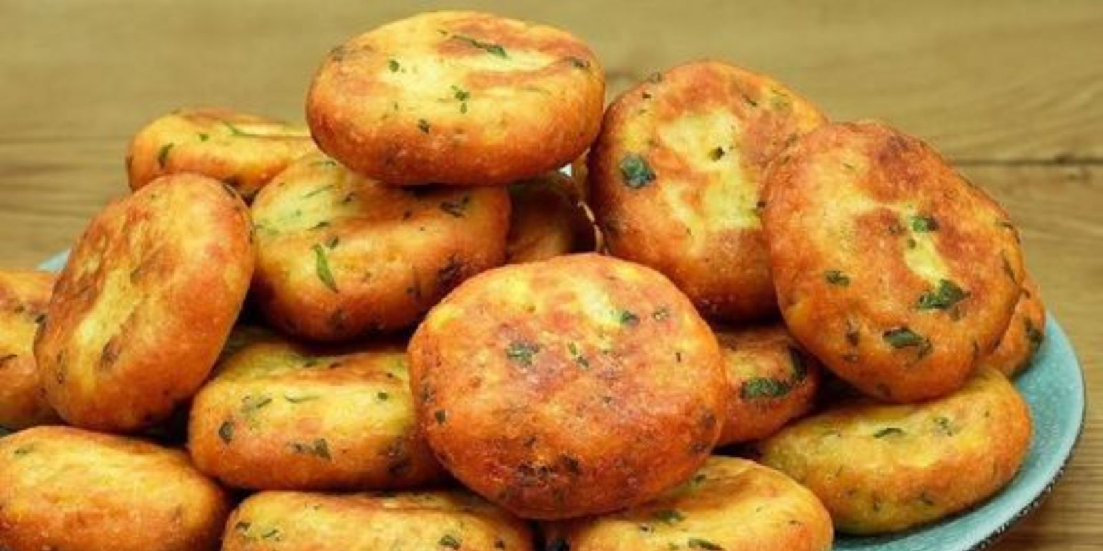 Kartoffelfrikadellen gefüllt mit Käse – Ein herzhaftes Vergnügen auf ...