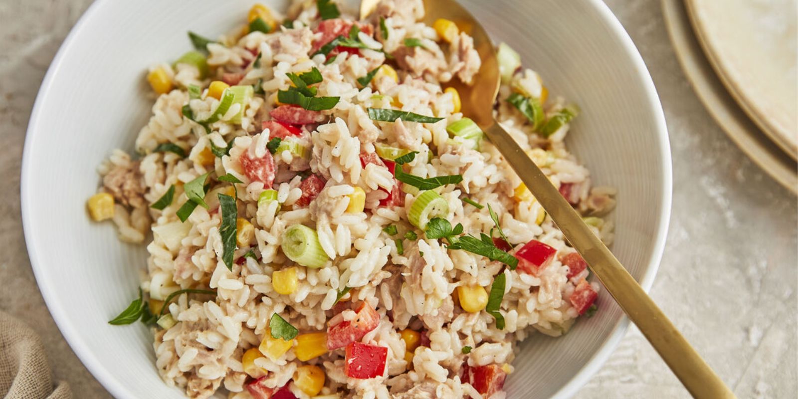 Leicht und Lecker: Reissalat mit Thunfisch Rezept - Rezepte &amp; Tipps