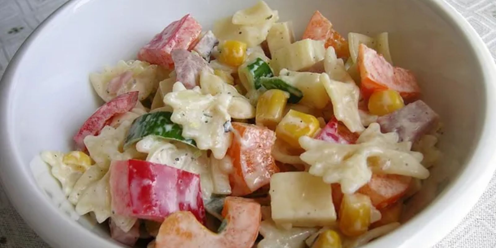 Nudelsalat mit Schinken und Käse - Rezepte &amp; Tipps