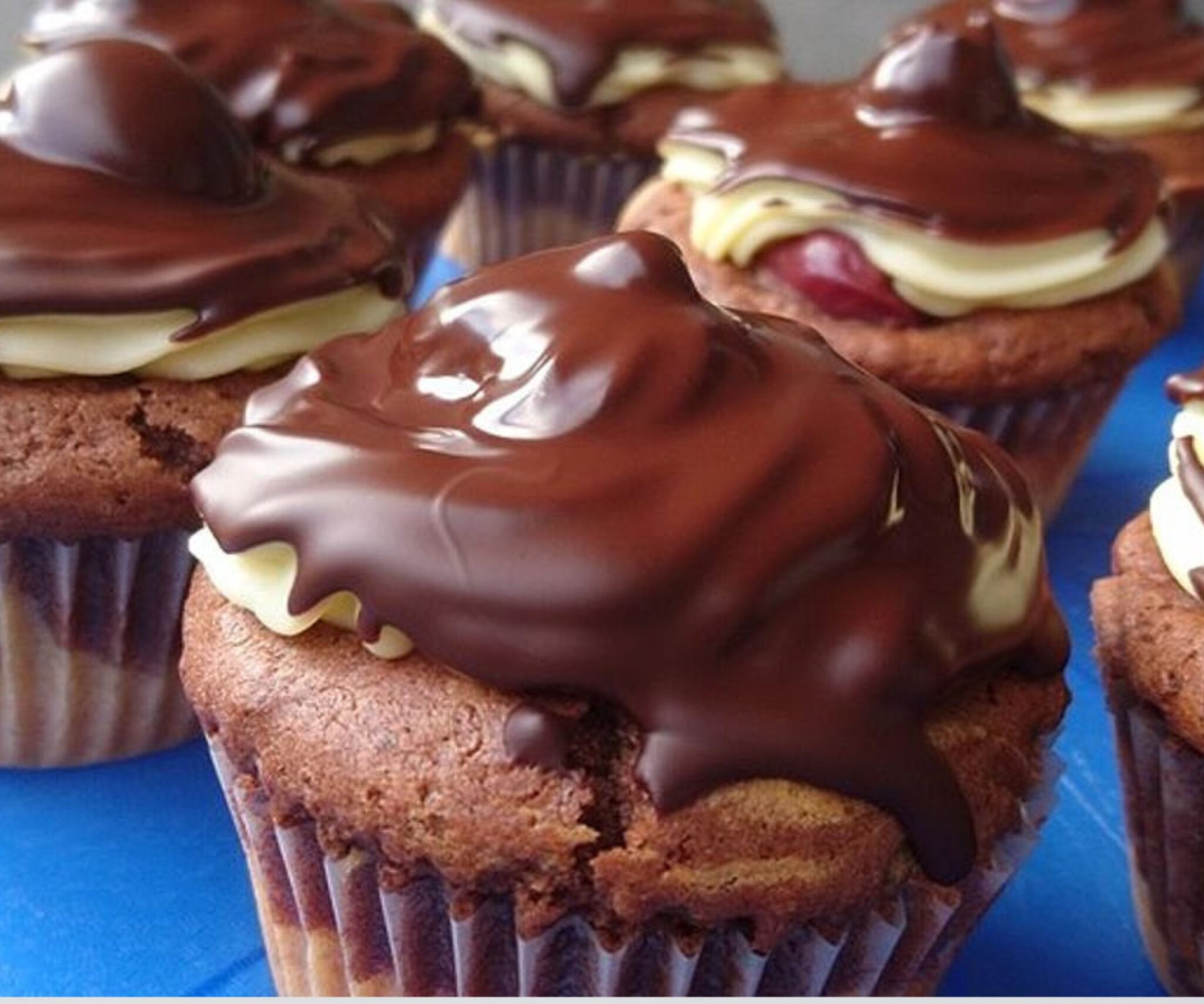 Donauwellen Muffins mit Pudding: Eine Köstliche Variation des ...