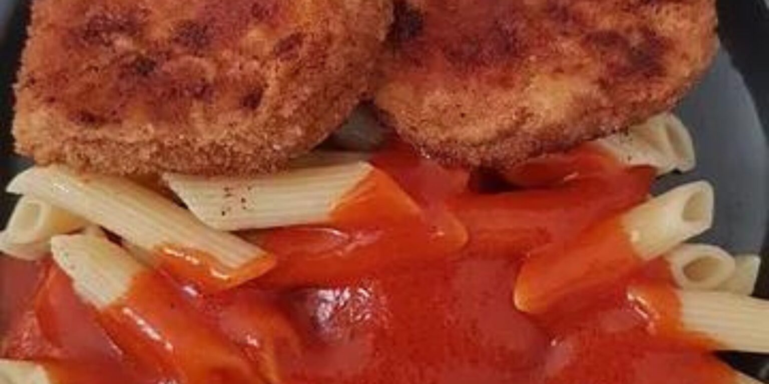 DDR Makkaroni mit Tomatensoße und Jägerschnitzel - Rezepte &amp; Tipps