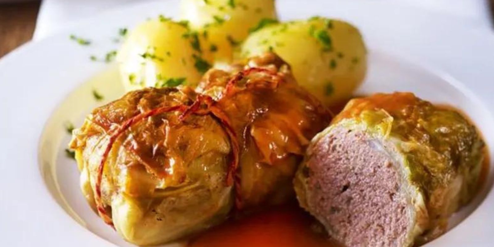 geschmackvoll – OMAS KOHLROULADEN - Rezepte &amp; Tipps