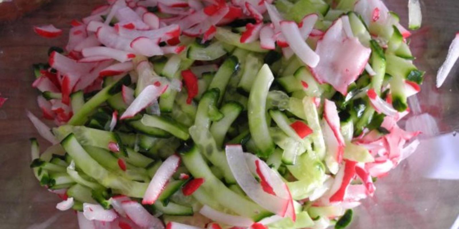 Lecker Radieschen-Gurkensalat mit schneller Zubereitung - Rezepte &amp; Tipps