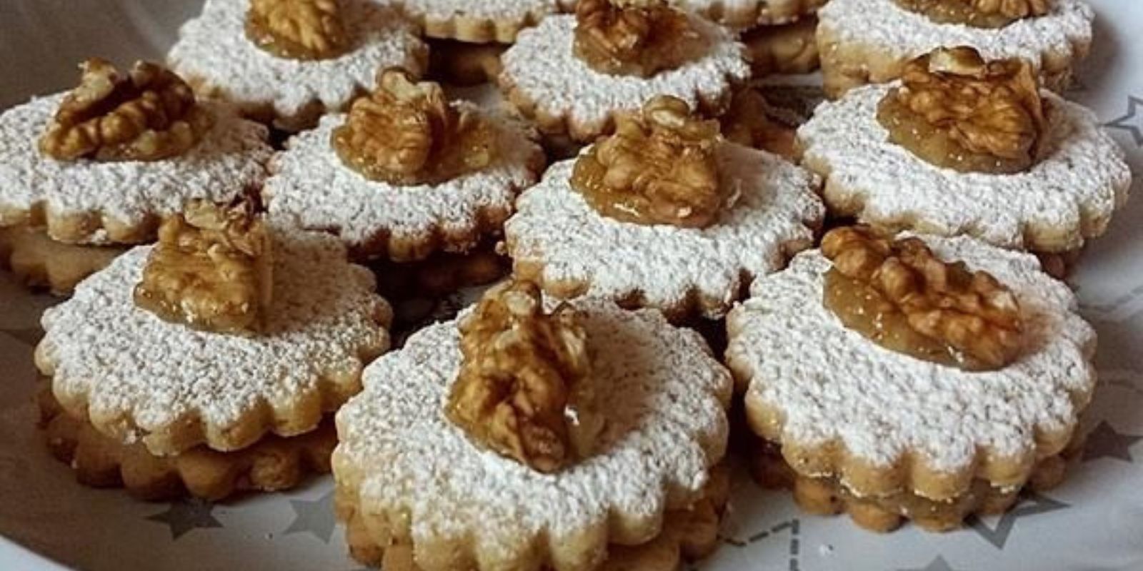 Gefüllte Walnussplätzchen - Rezepte &amp; Tipps