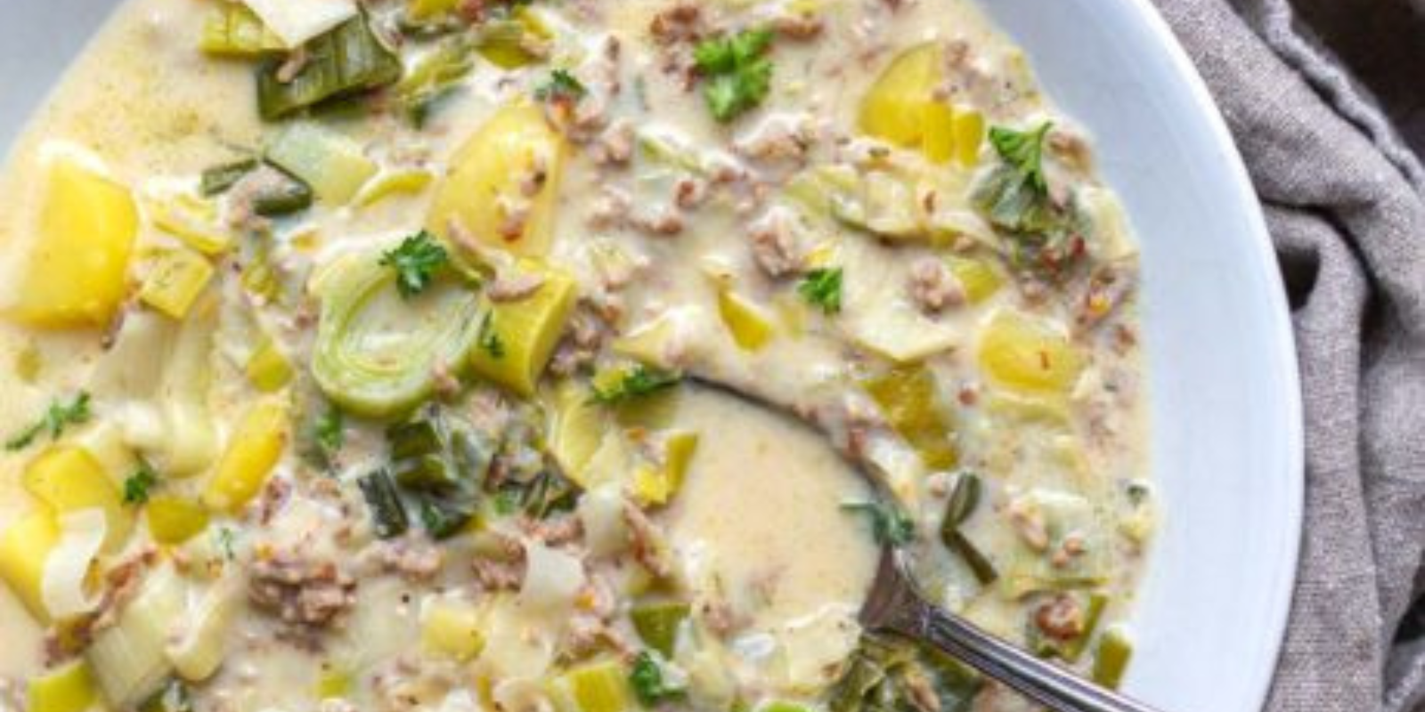 Omas Lauch Hackfleisch Suppe - Mit diesem Rezept steht sie ganz schnell ...