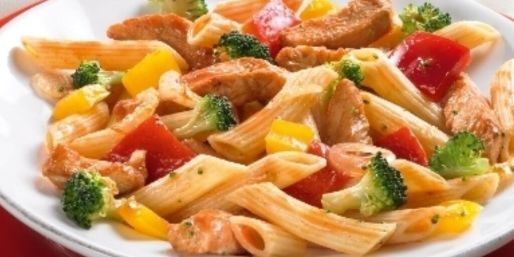 Mediterrane Hühnchen-Spinat-Pasta - Rezepte &amp; Tipps